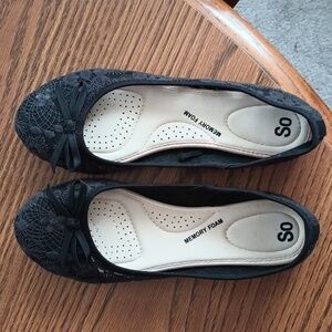 SO brand black floral lace ballet flat.  Size 7.